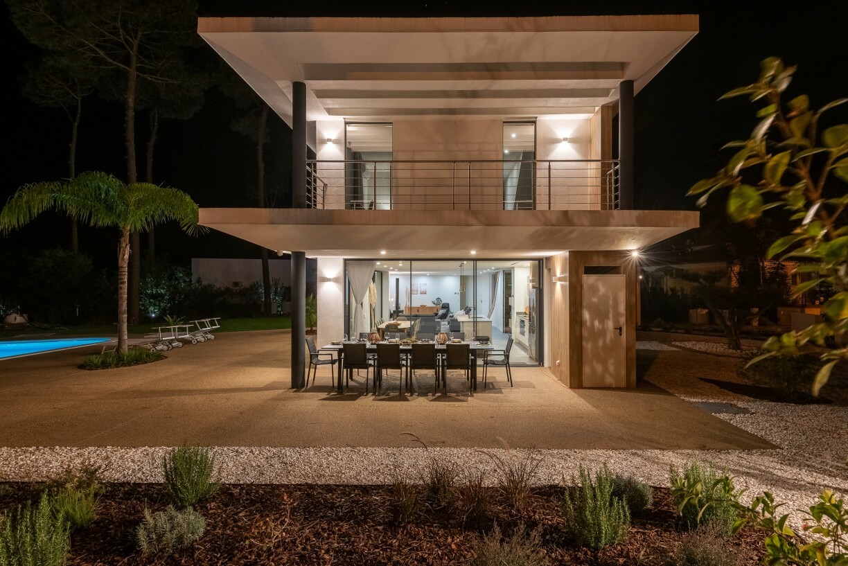 Villa Ypsilon Eagles Photo