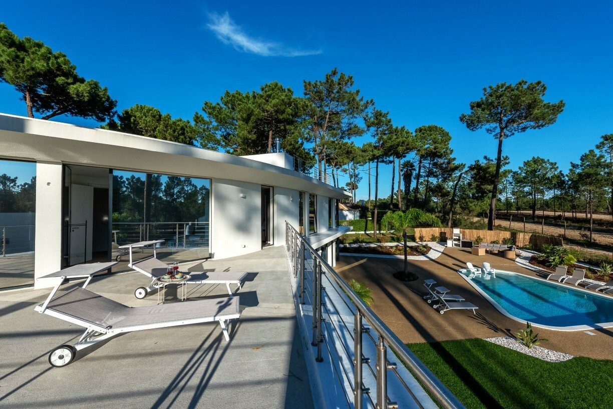 Villa Ypsilon Eagles Photo