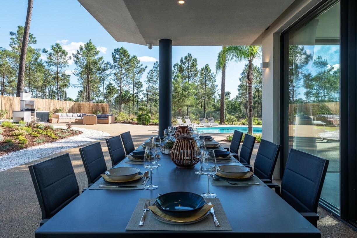 Villa Ypsilon Eagles Photo