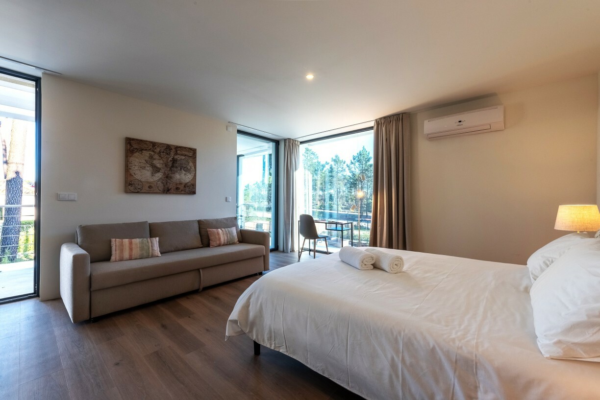 Villa Ypsilon Eagle Photo