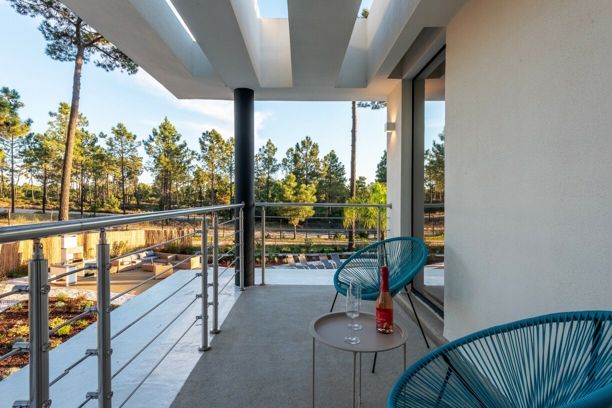 Villa Ypsilon Eagle Photo