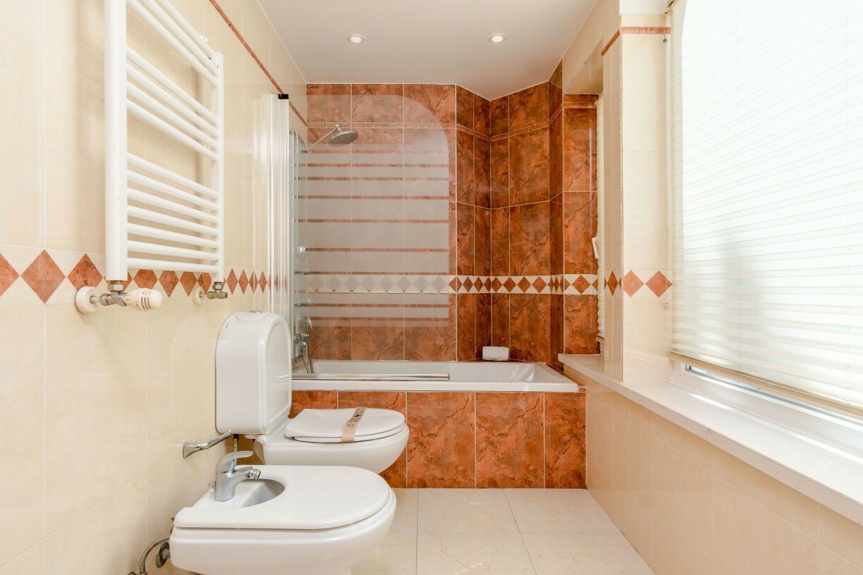 Villa Monterey Tee Photo