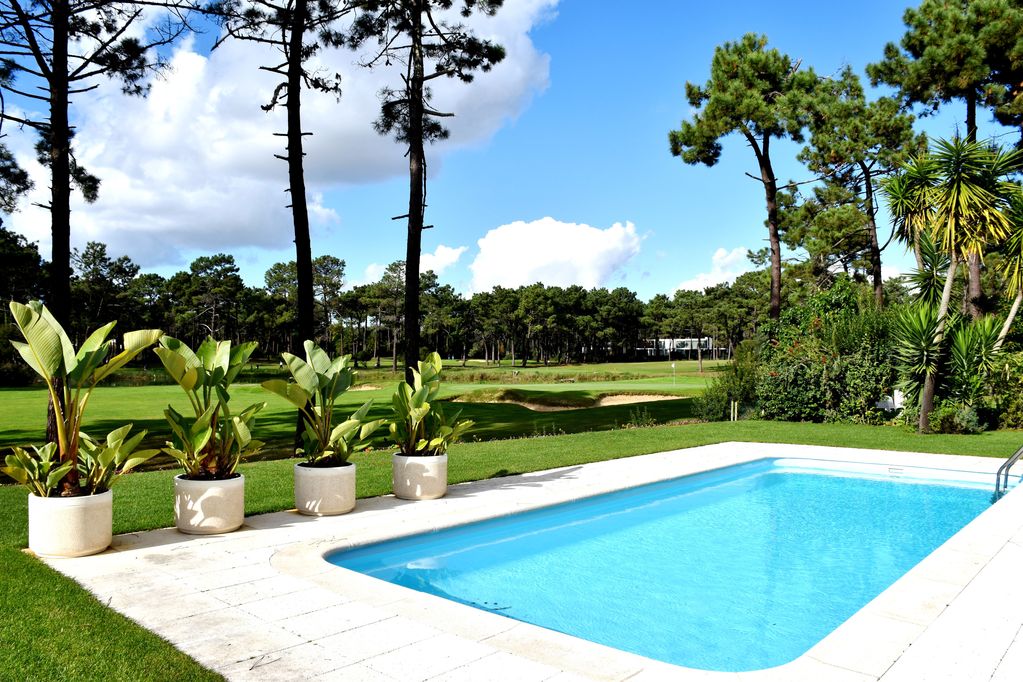 Villa Pineside Green Photo