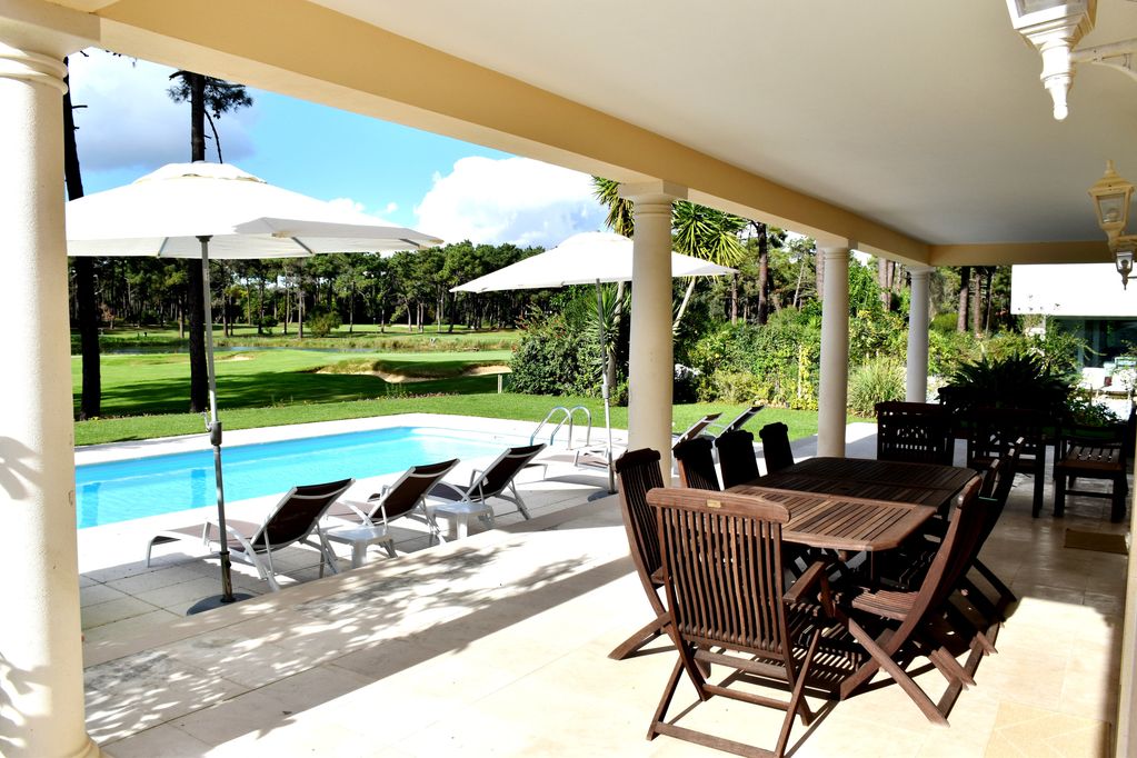 Villa Pineside Green Photo